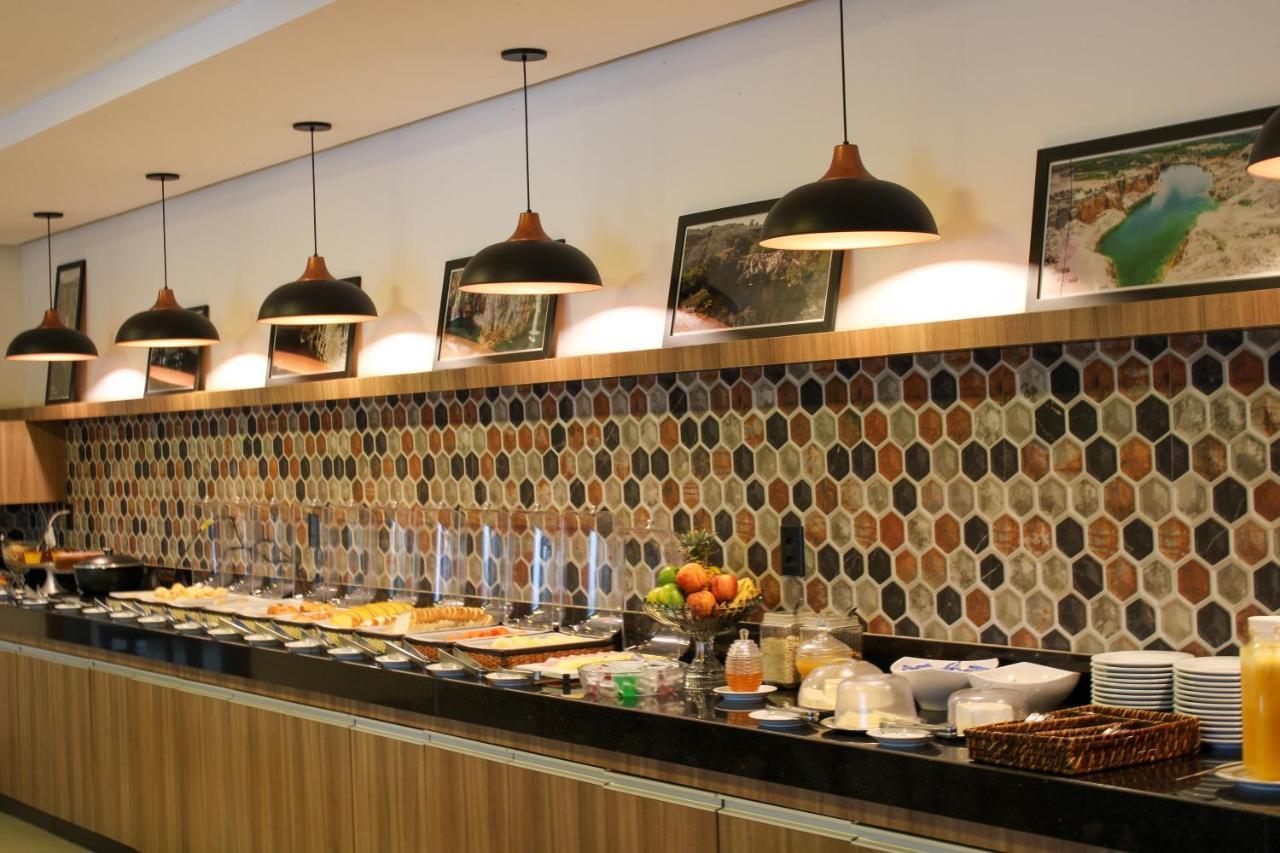 Cyrilo'S Palace Hotel กาปีตอลิโอ ภายนอก รูปภาพ