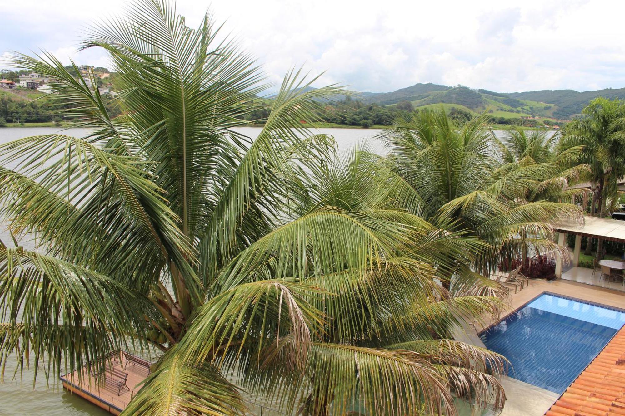 Cyrilo'S Palace Hotel กาปีตอลิโอ ภายนอก รูปภาพ