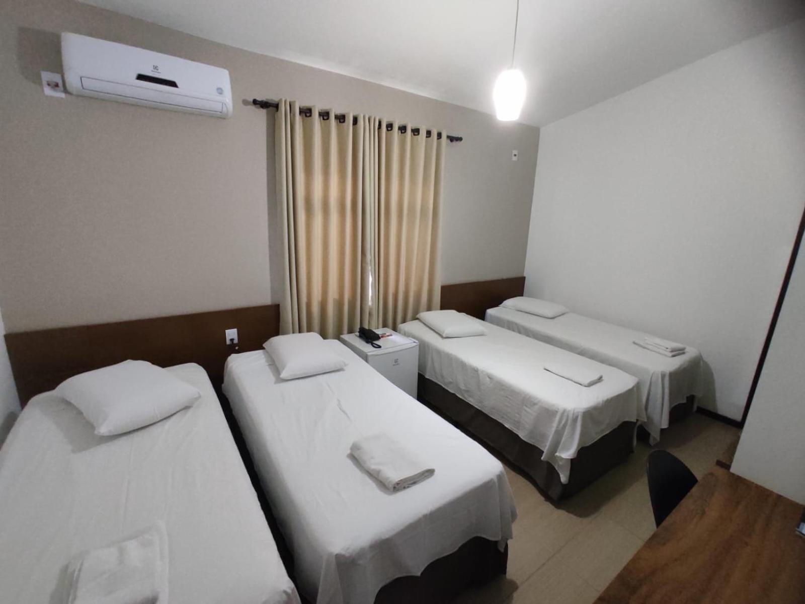 Cyrilo'S Palace Hotel กาปีตอลิโอ ภายนอก รูปภาพ