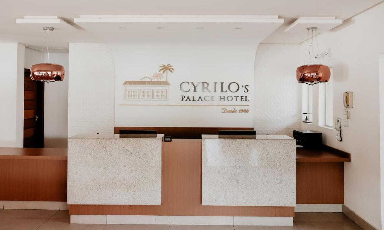 Cyrilo'S Palace Hotel กาปีตอลิโอ ภายนอก รูปภาพ
